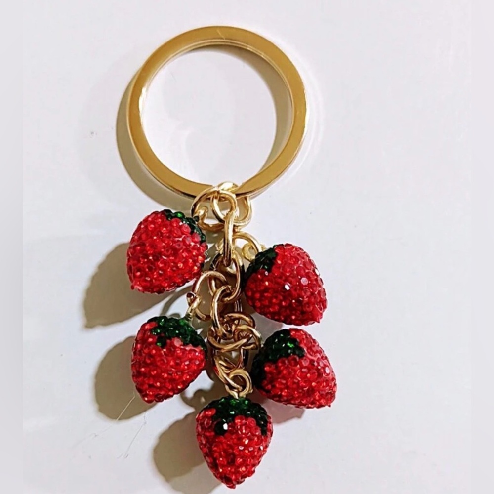 Strawberry 🍓 Keychain / Keyring - Picture 4 of 4